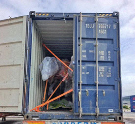 Dinosaur model production is complete! May 1 shipment loading container, the product will be delivered to the German customer!